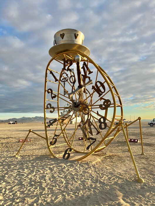 An interconnected mushroom garden and shelter from the desert sun: 8 installations in Burning Man 2024 - Image 29 of 30